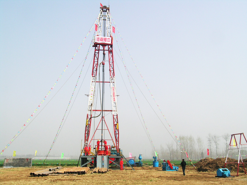 河南豫中钻井公司使用河北永明生产的TSJ2000系列钻机用于焦作市煤层气参数井